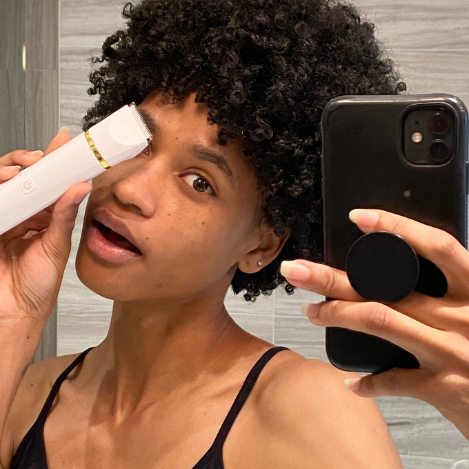 The Francesca Trimmer for your bikini line